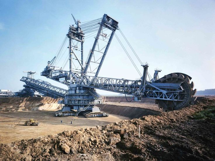 Alat Berat Excavator Terbesar di Dunia