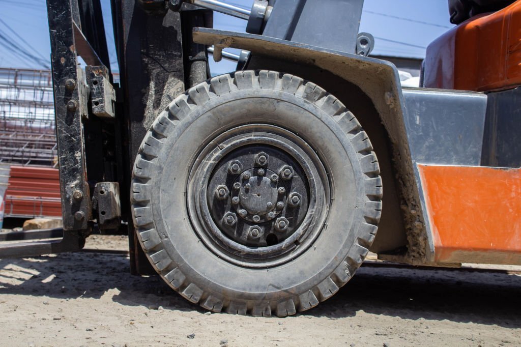 Jenis ban forklift