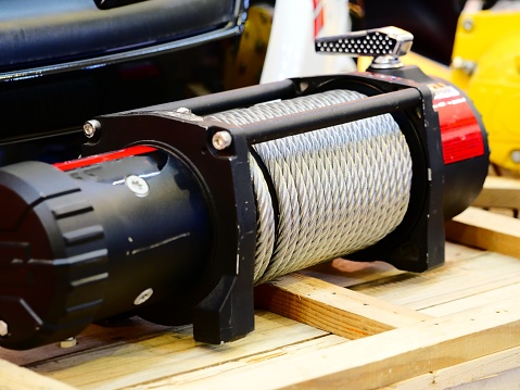 Electric Winch vs Hidrolik Winch