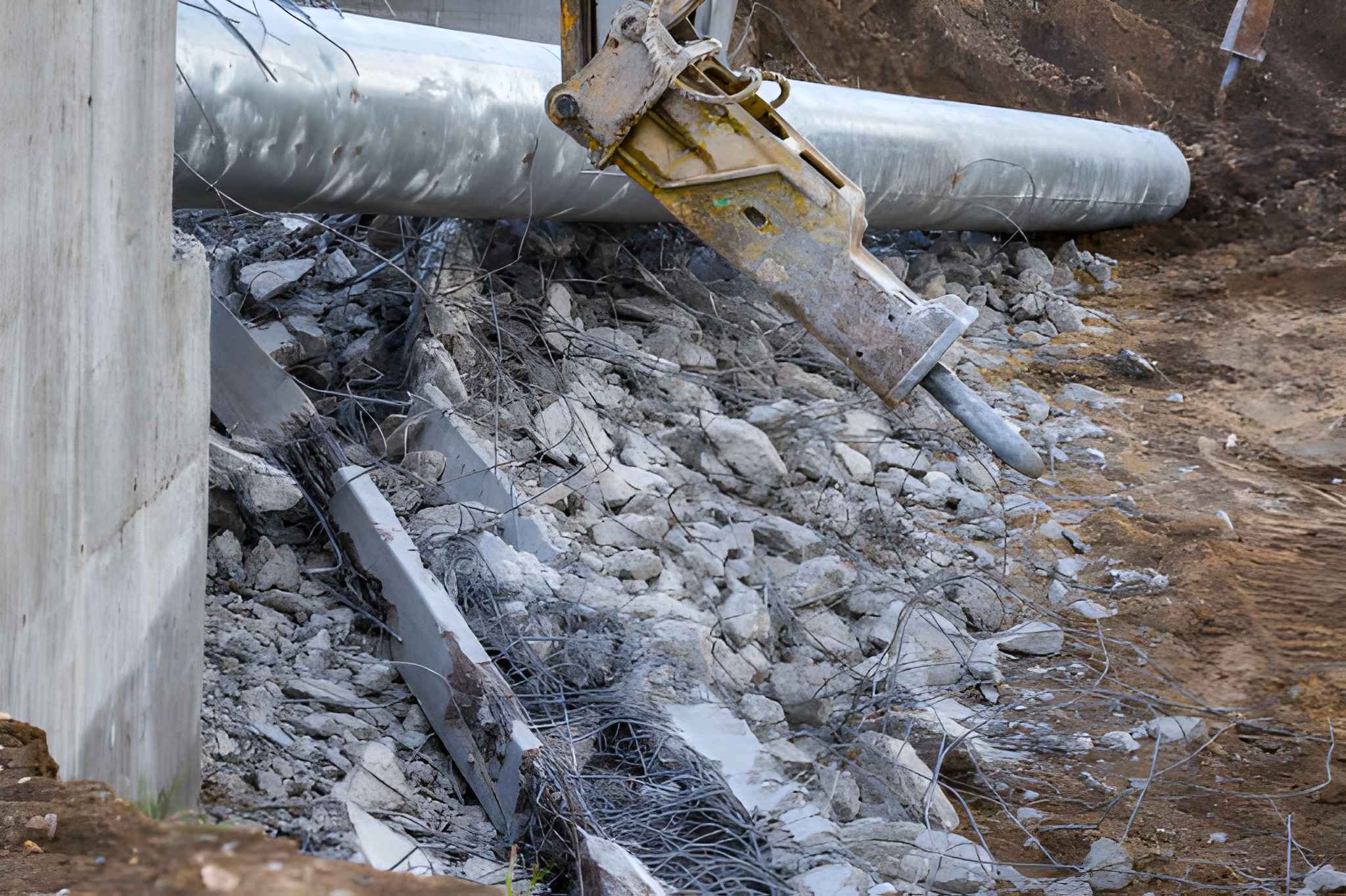 manfaat Chisel Breaker pada Excavator