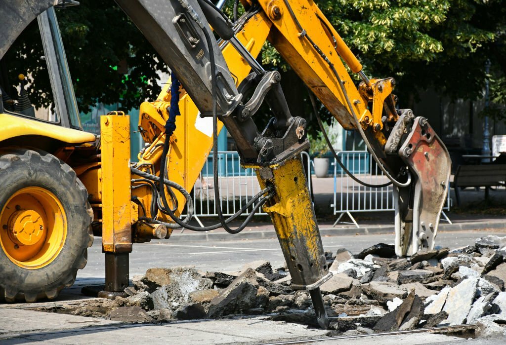 Hydraulic Breaker