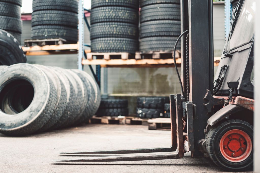 kekurangan ban forklift