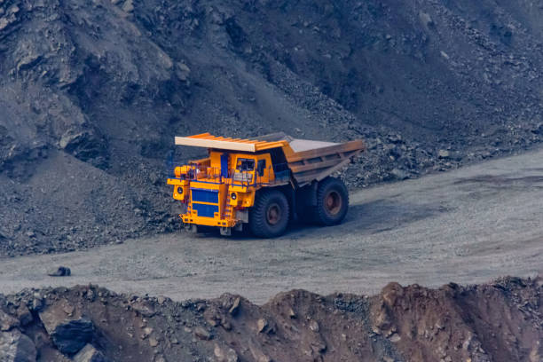 Merawat Alat Berat Pertambangan