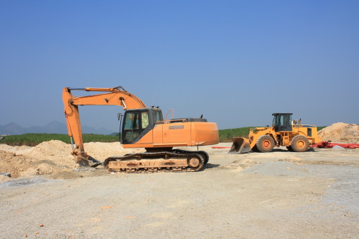 hambatan alat berat di pertambangan